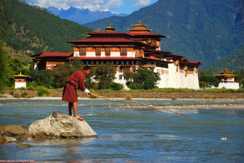 BHUTAN- XỨ SỞ HẠNH PHÚC